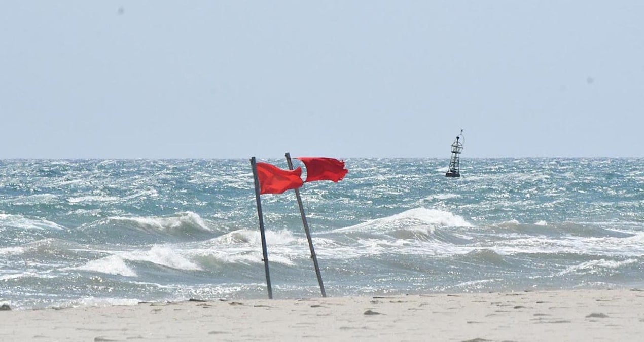 valilikler pes pese duyurdu iki ilde denize girmek yasaklandi Mxnhqqc6