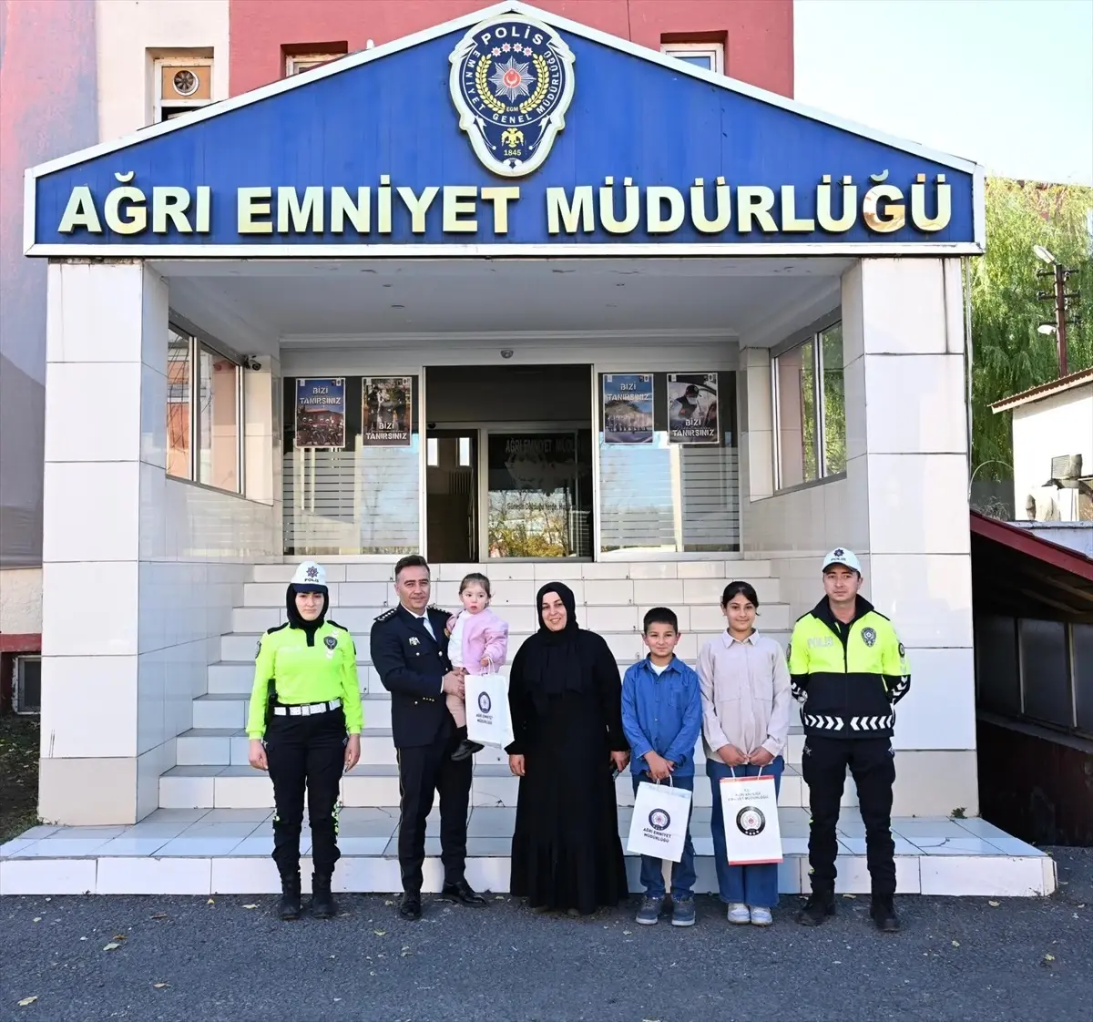 asminin anit ziyareti b6IsBmJm.jpg