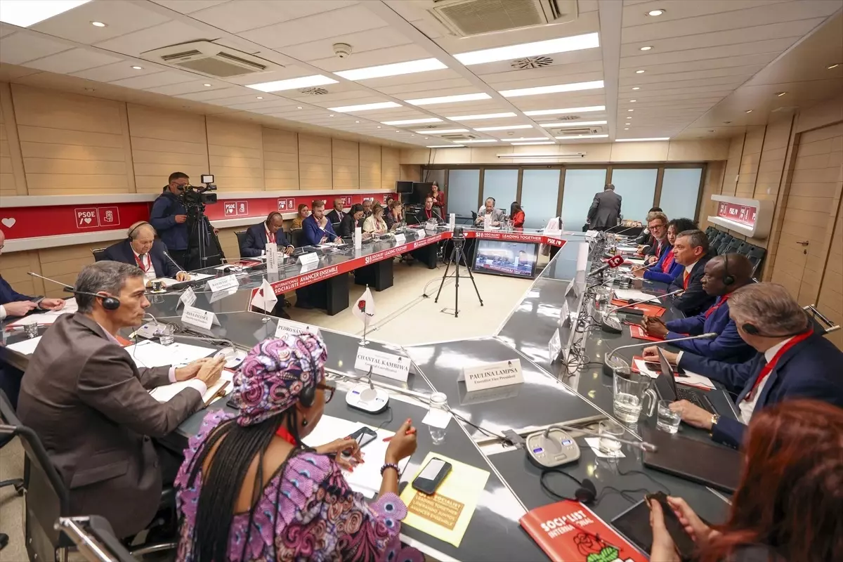 chp lideri ozgur ozelden gazze icin uluslararasi baris komisyonu onerisi 554NeQFl