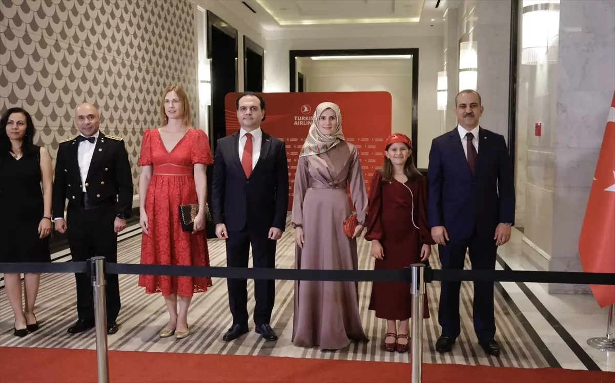 cumhuriyetin 102 yil donumu ammanda kutlandi xG4282GU.jpg