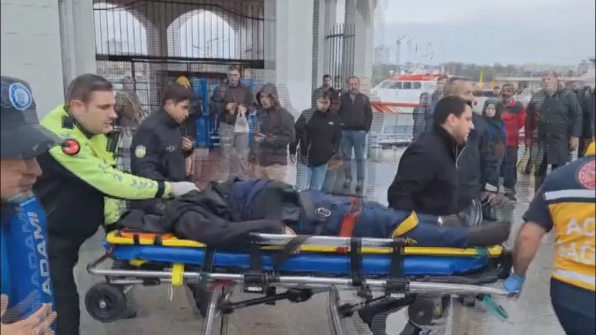 kadikoyde engelli bireyler denize dustu xR9dbBZp.jpg