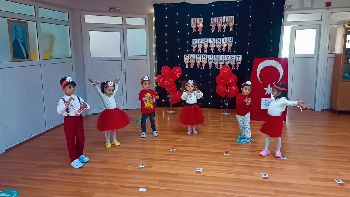 tokatta anaokulu ogrencileri 29 ekim cumhuriyet bayramini kutladi RsBOc5Ry.jpg