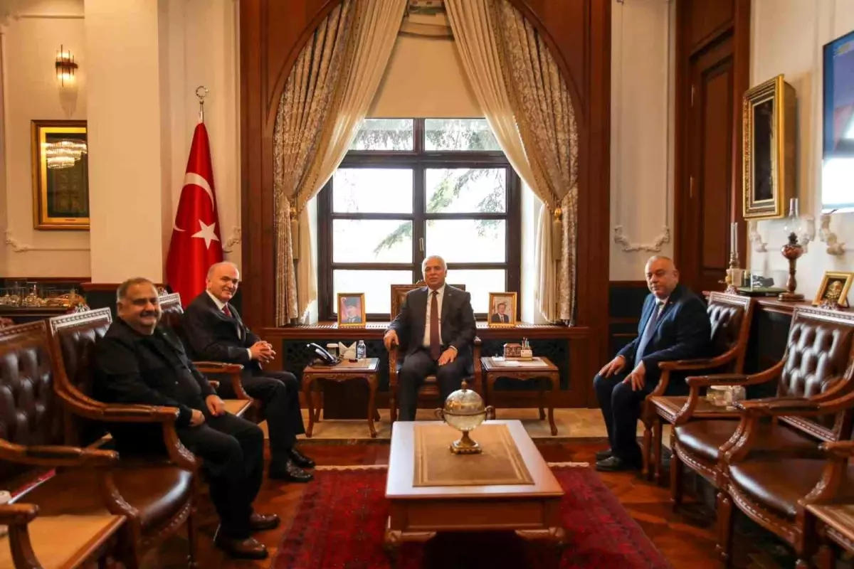 duzce heyeti trabzonda onemli ziyaretlerde bulundu zR4HSufr.jpg