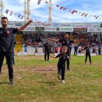 3 Yaşındaki Ardenalp, Halk Oyunları Gösterisinde Parladı