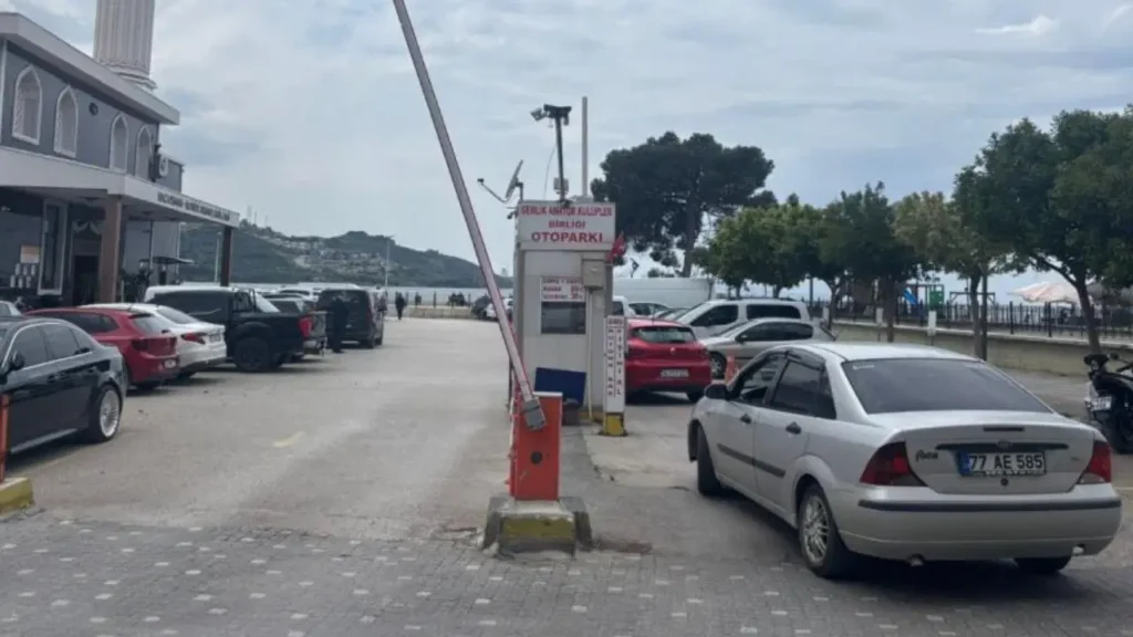 Gemlik Kaymakamlığı, İşgale Son Vererek Otopark ve Tuvaletleri Yeniden Kamuya Açtı